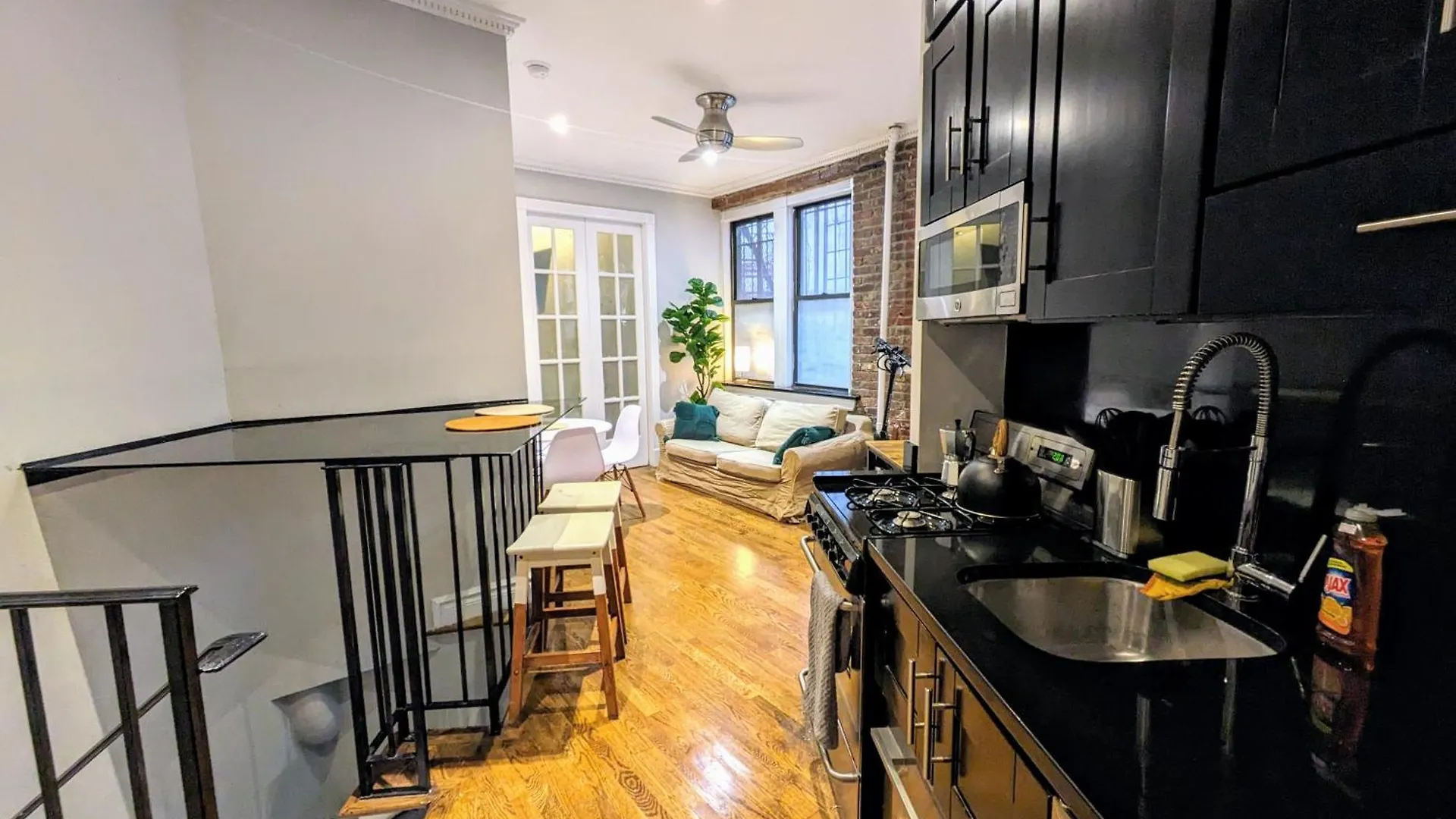 Lovely Room At 3 Bedroom Apt At The Heart Of East Village New York 0*,  USA